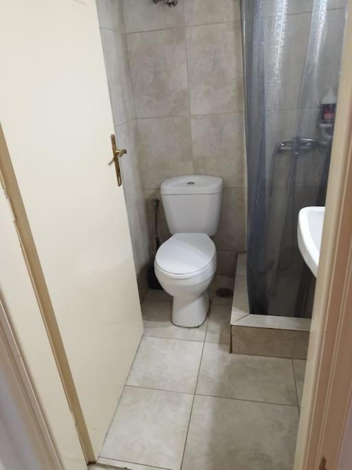 Small Apartment In The Heart Of Piraeus! Notara 43 Eksteriør billede